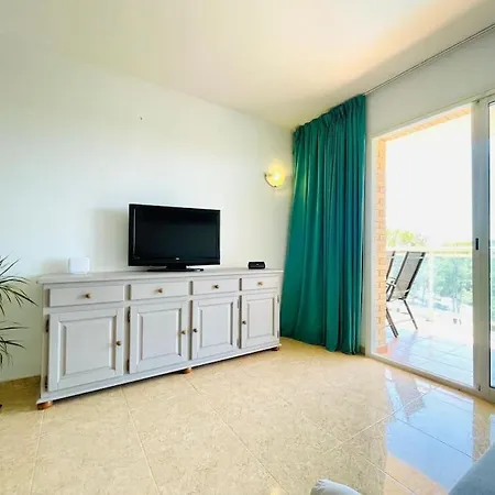 Апартаменты Familiar Con Piscina Y Parking