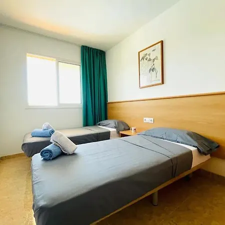Familiar Con Piscina Y Parking Apartamento Salou